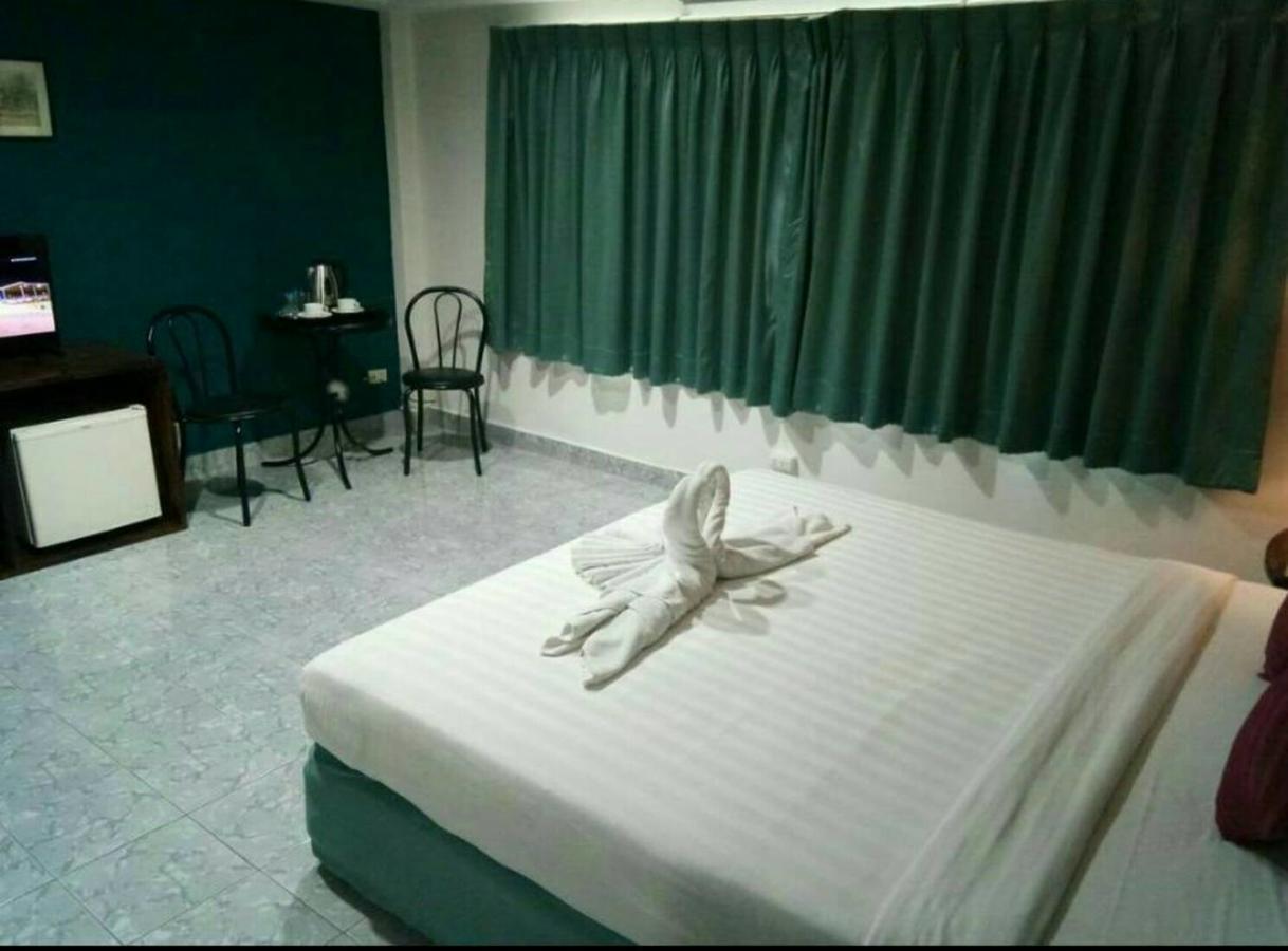 فندق Simple Boutique Seabreeze Patong المظهر الخارجي الصورة