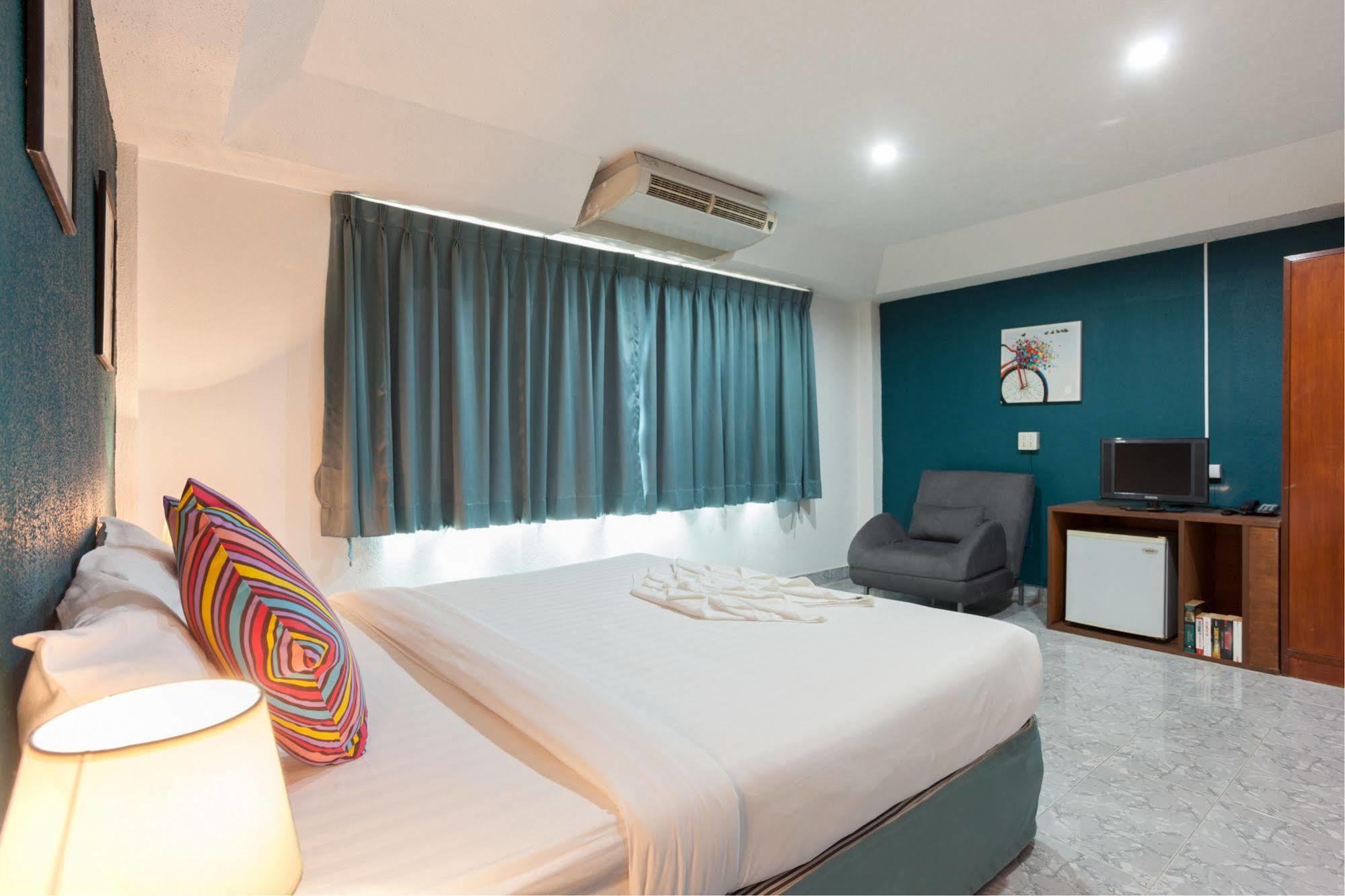 فندق Simple Boutique Seabreeze Patong المظهر الخارجي الصورة