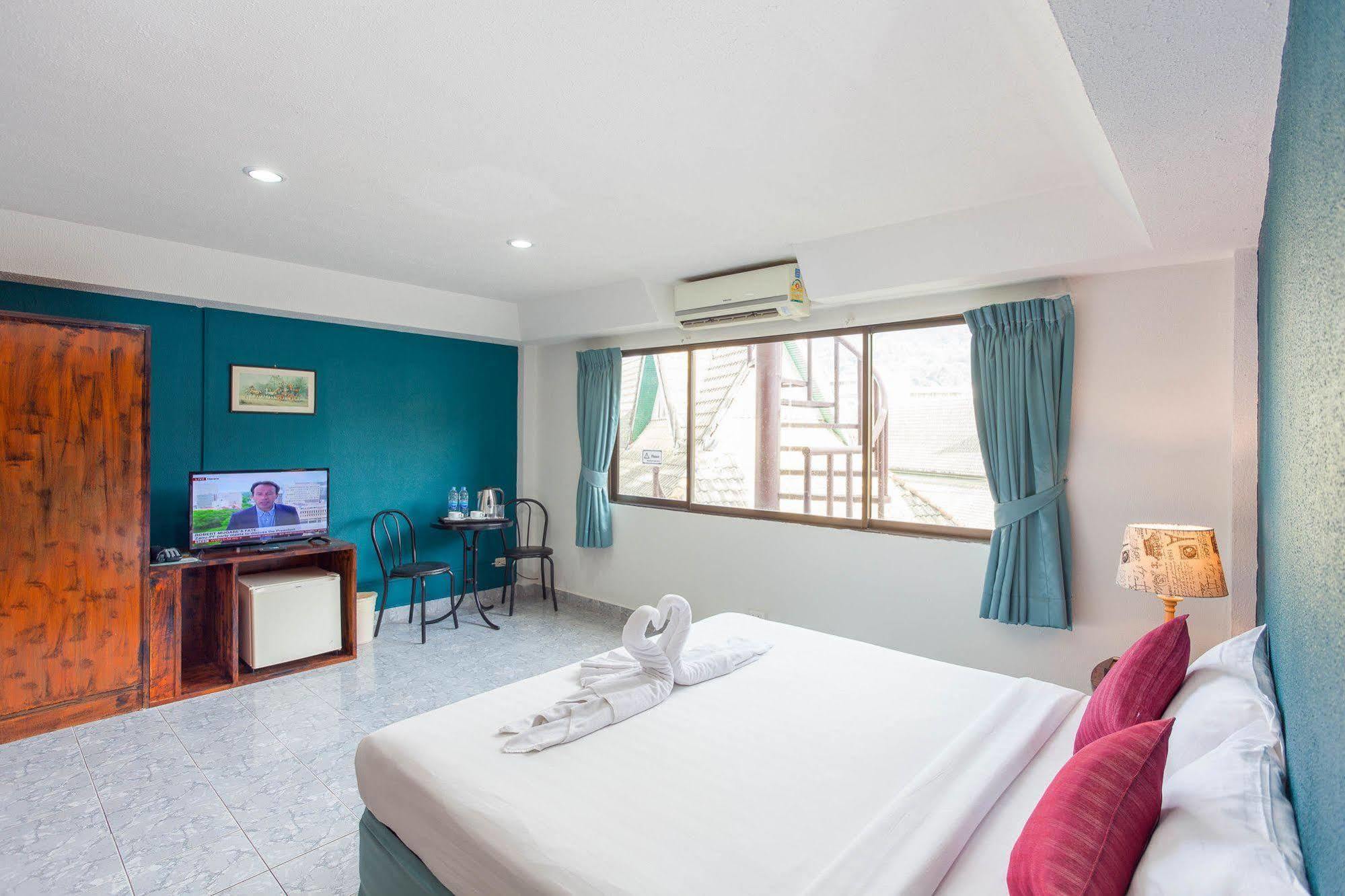 فندق Simple Boutique Seabreeze Patong المظهر الخارجي الصورة