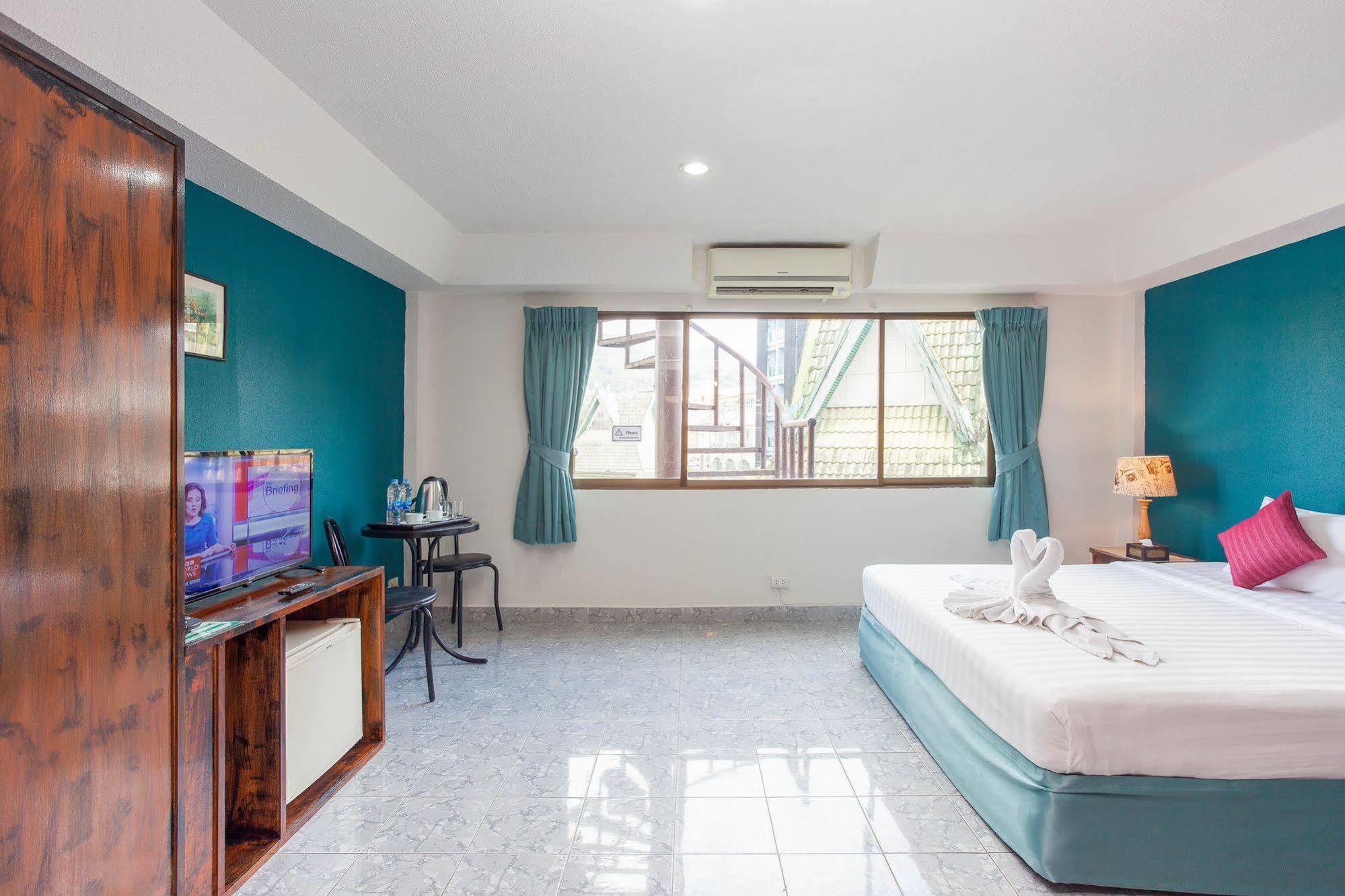 فندق Simple Boutique Seabreeze Patong المظهر الخارجي الصورة