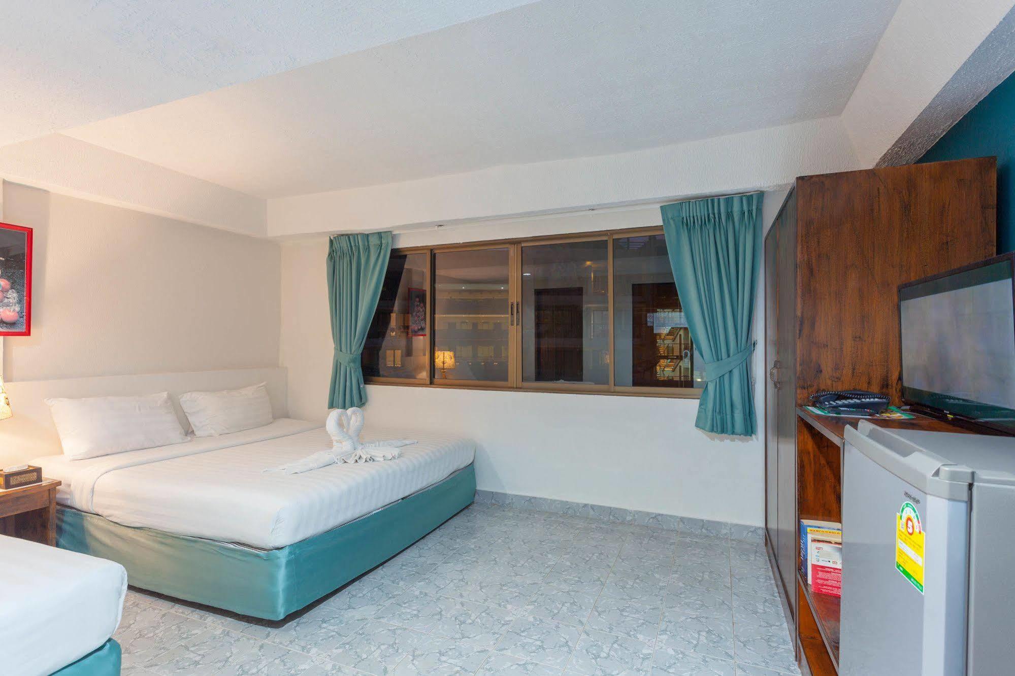 فندق Simple Boutique Seabreeze Patong المظهر الخارجي الصورة